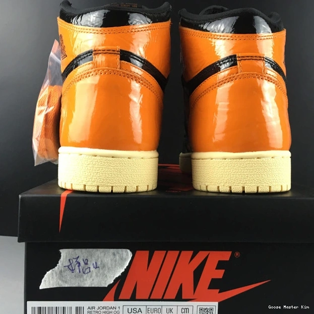 555088-028 High Air - Backboard Jordan Retro 1 3.0 Shattered 0703